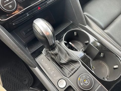 Certified 2022 Volkswagen Atlas SE image 28