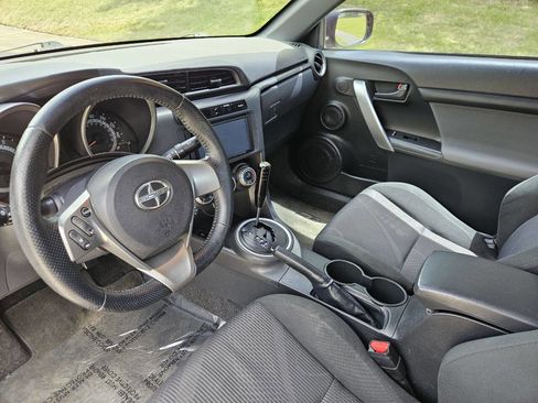 Used 2012 Scion tC FWD image 9
