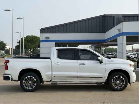 Used 2022 Chevrolet Silverado 1500 High Country RWD image 3