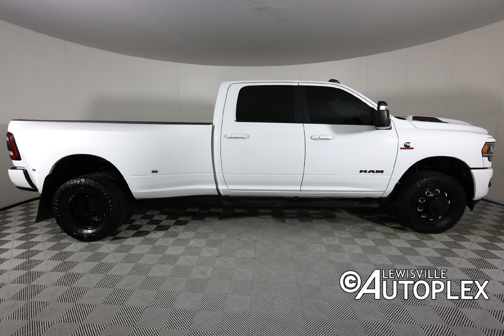 Used 2024 RAM 3500 Laramie w/ Night Edition AWD/4WD image 4