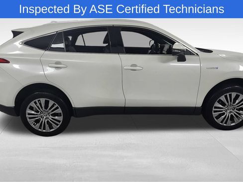 Used 2021 Toyota Venza XLE w/ Softex Package AWD/4WD image 2