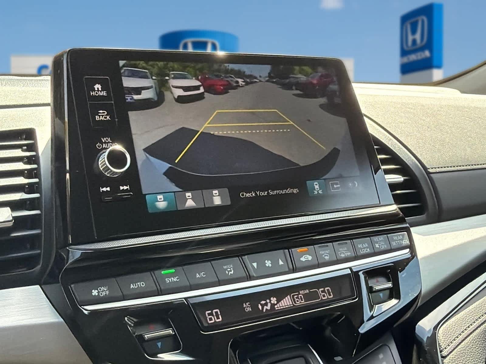 New 2027 Honda Odyssey Touring image 24