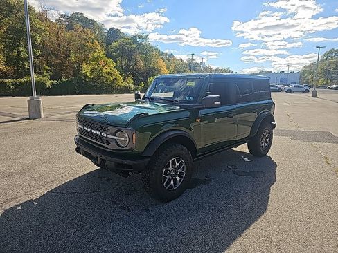 New 2025 Ford Bronco Badlands image 8