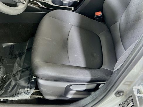 Used 2021 Toyota Corolla LE w/ LE Convenience Package FWD image 18
