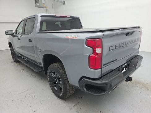 Used 2021 Chevrolet Silverado 1500 LT Trail Boss w/ LPO, Dark Essentials Package AWD/4WD image 6