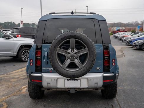Used 2020 Land Rover Defender 110 SE image 5