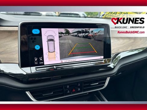 Used 2025 Volkswagen Atlas SE FWD image 18
