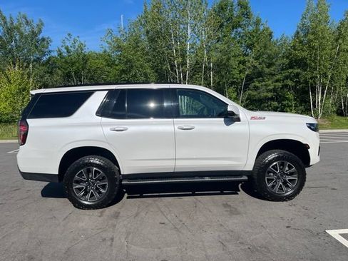 Used 2022 Chevrolet Tahoe Z71 w/ Luxury Package AWD/4WD image 6
