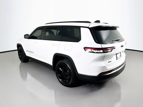 Used 2023 Jeep Grand Cherokee L Laredo AWD/4WD image 9