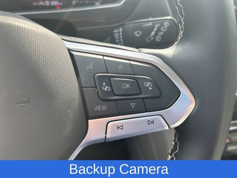 Used 2024 Volkswagen Tiguan SE image 13