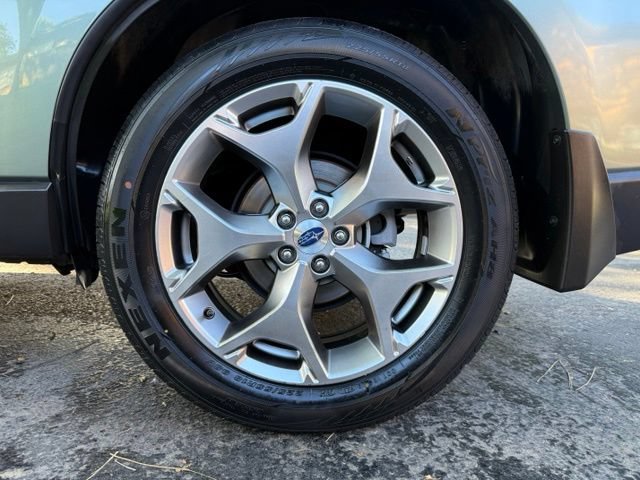 Used 2017 Subaru Forester 2.5i Touring AWD/4WD image 39