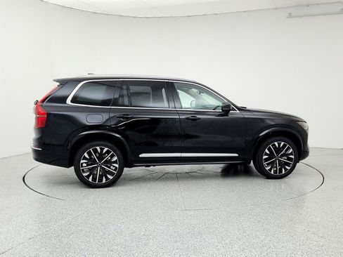 New 2025 Volvo XC90 B5 Plus w/ Protection Package Premier image 4