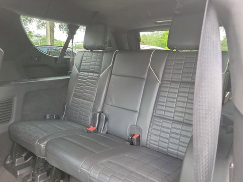 Used 2022 Cadillac Escalade ESV Premium Luxury Platinum w/ Heavy-Duty Trailer Package RWD image 15