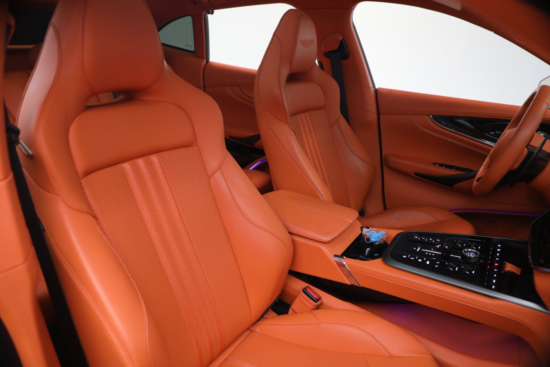 Used 2025 Aston Martin DBX 707 AWD/4WD image 17