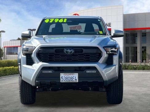 Used 2025 Toyota Tacoma TRD Off-Road image 10