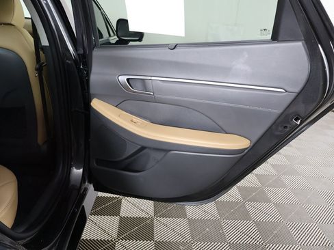 Used 2025 Hyundai Sonata Limited FWD image 30