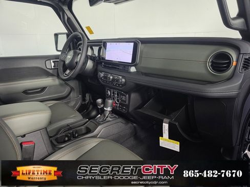 New 2025 Jeep Gladiator Mojave image 30