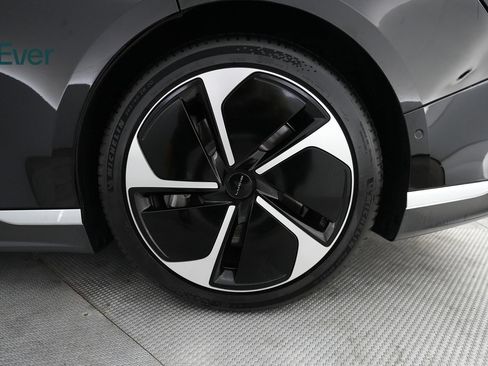 Used 2023 Lucid Air Touring AWD/4WD image 9