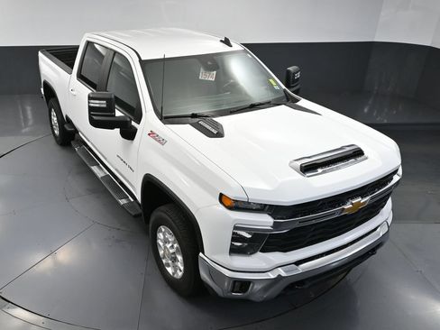 Used 2025 Chevrolet Silverado 2500 LT AWD/4WD image 60