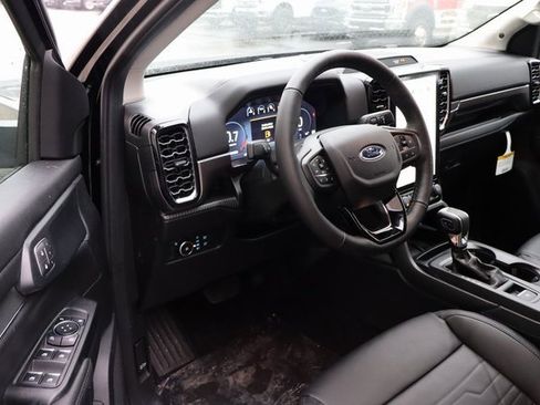 New 2025 Ford Ranger Lariat w/ Black Appearance Package image 4