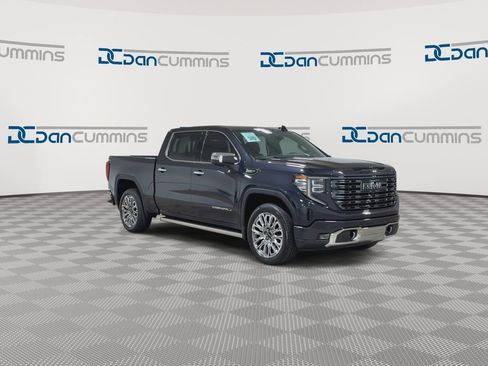 Used 2023 GMC Sierra 1500 Denali Ultimate AWD/4WD image 3