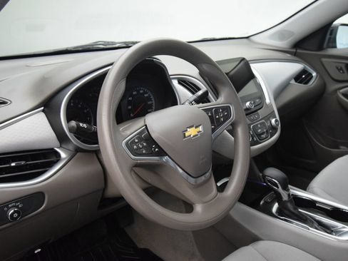Used 2022 Chevrolet Malibu LS FWD image 13