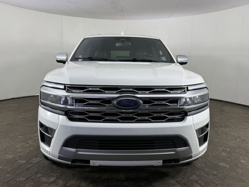 Used 2022 Ford Expedition Max Platinum image 2