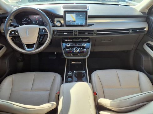 Certified 2021 Lincoln Corsair FWD image 9