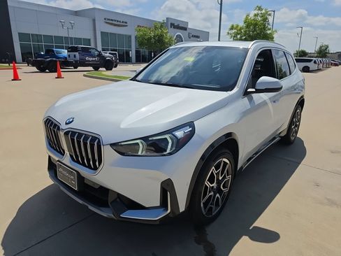 Used 2025 BMW X1 xDrive28i AWD/4WD image 9