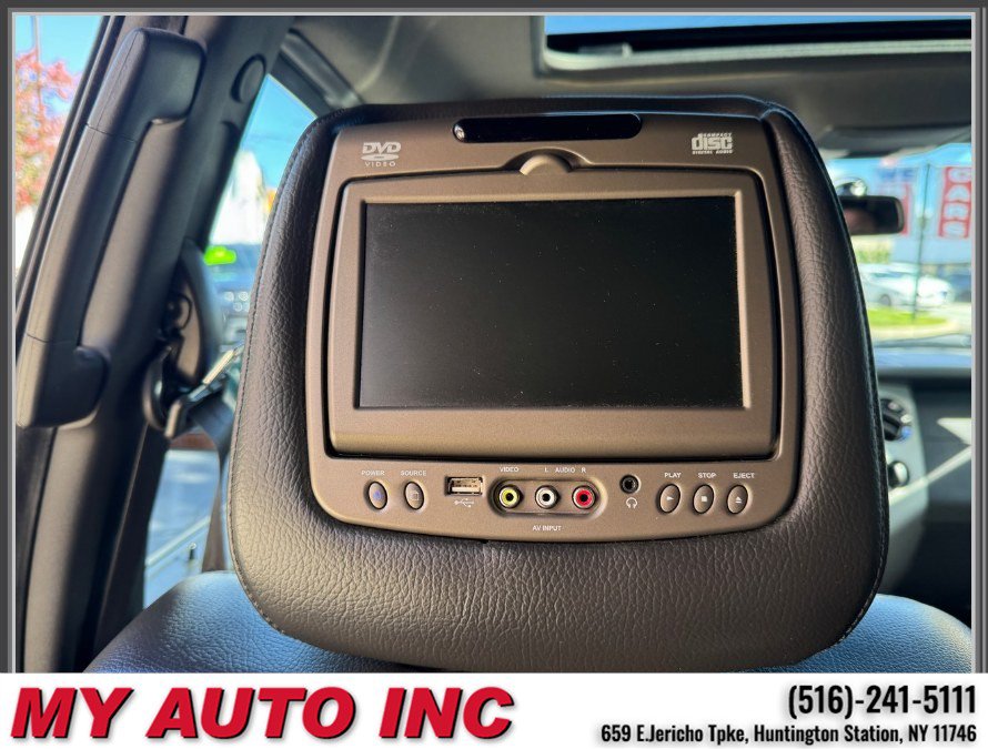 Used 2012 Ford Expedition Limited AWD/4WD image 16