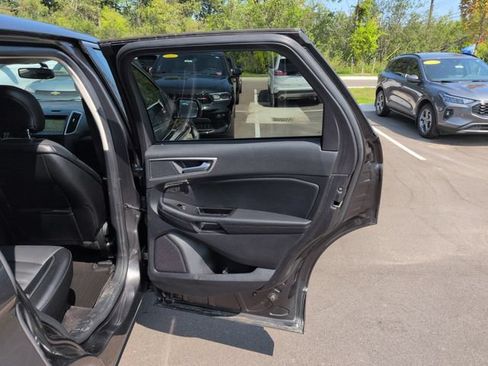 Certified 2018 Ford Edge SEL w/ Equipment Group 201A AWD/4WD image 16