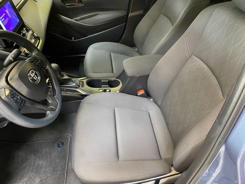 Used 2025 Toyota Corolla LE FWD image 19