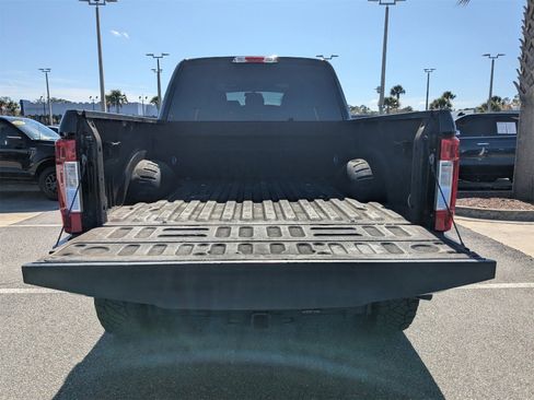 Used 2017 Ford F250 XLT w/ XLT Premium Package image 13