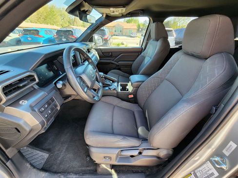 Used 2024 Toyota Tacoma SR5 AWD/4WD image 14