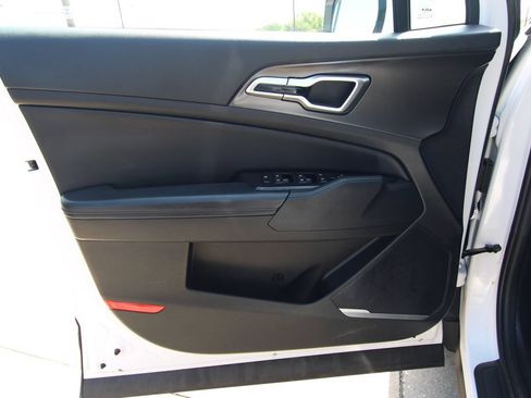 Used 2024 Kia Sportage EX FWD image 37