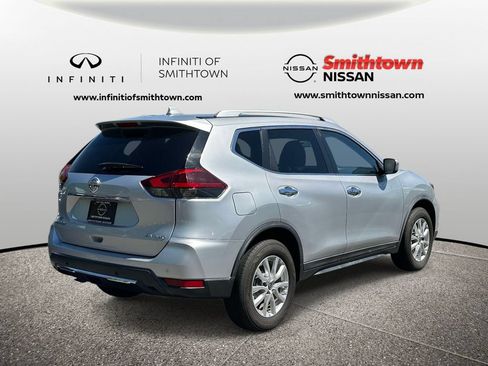 Used 2020 Nissan Rogue SV AWD/4WD image 5