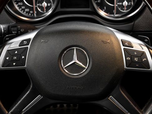 Used 2015 Mercedes-Benz G 63 AMG G 63 AMG 4MATIC image 49