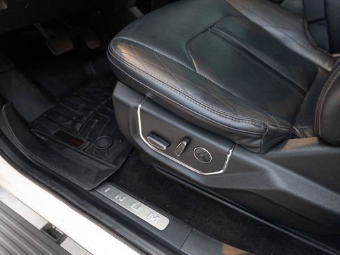 Used 2019 Ford Expedition Max Platinum AWD/4WD image 12