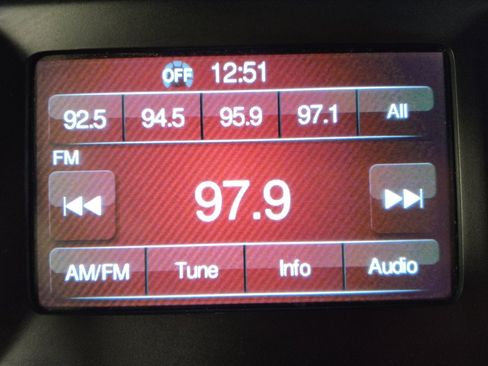 Used 2017 Dodge Challenger SXT image 25