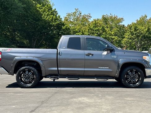 Used 2014 Toyota Tundra SR5 w/ SR5 Upgrade Package RWD image 3