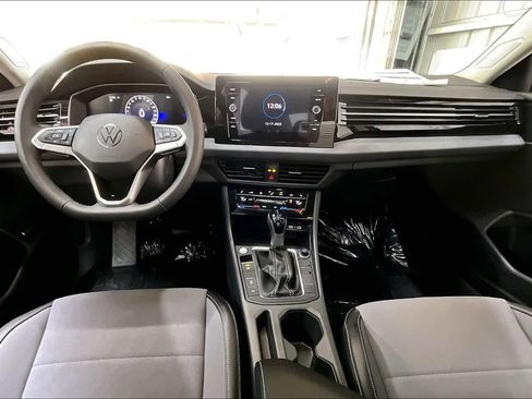 New 2026 Volkswagen Jetta SE image 7