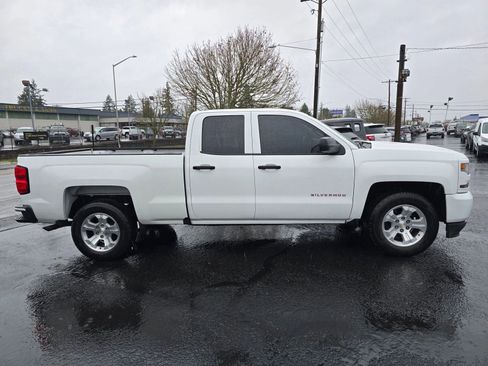 Used 2016 Chevrolet Silverado 1500 Custom w/ Custom Convenience Package image 6