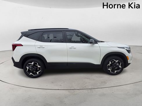 New 2026 Kia Seltos S image 3