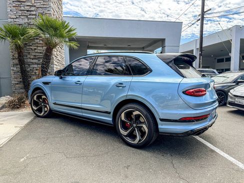 Used 2022 Bentley Bentayga AWD/4WD image 3