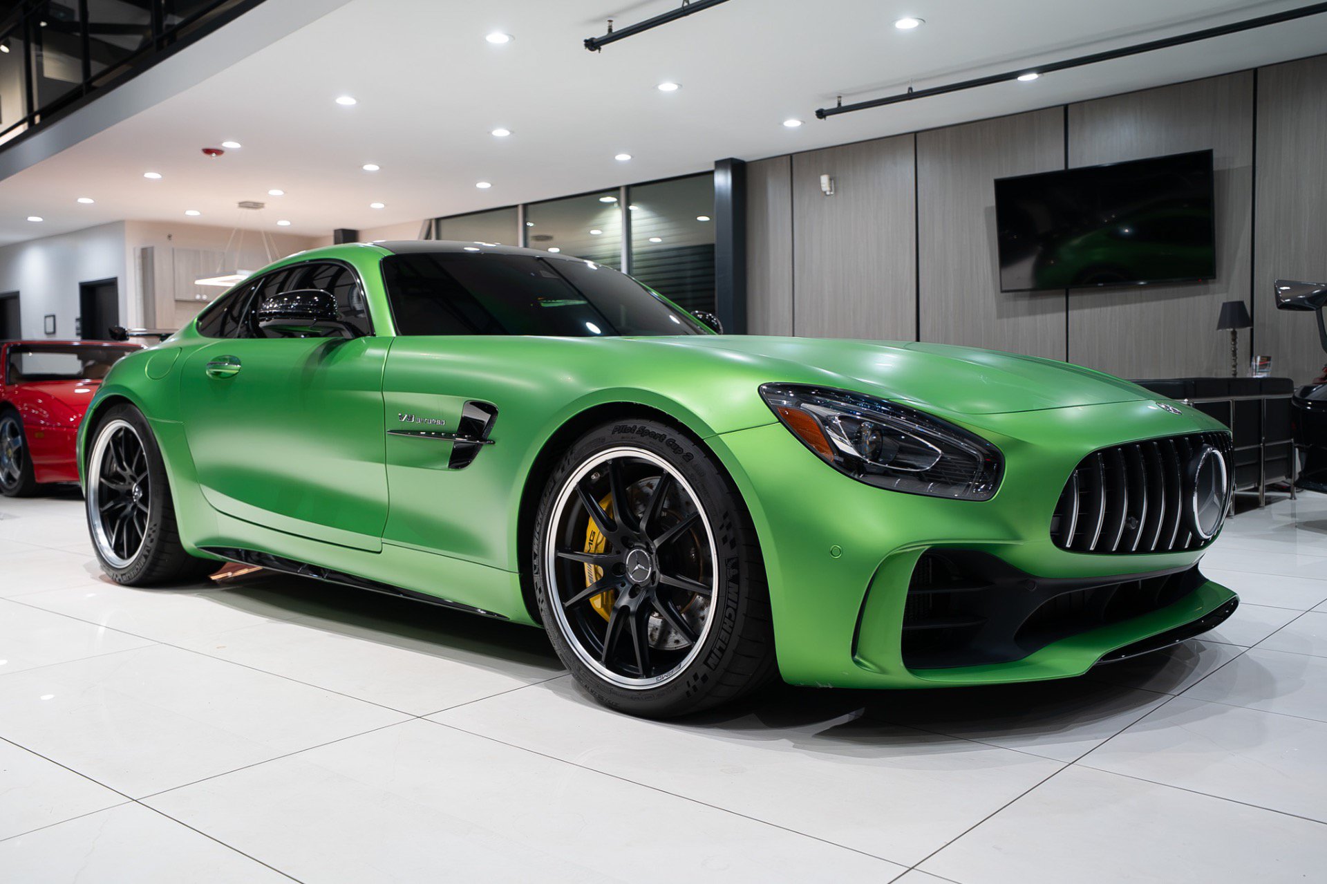 Used 2018 Mercedes-Benz AMG GT R w/ Exclusive Interior Package image 23