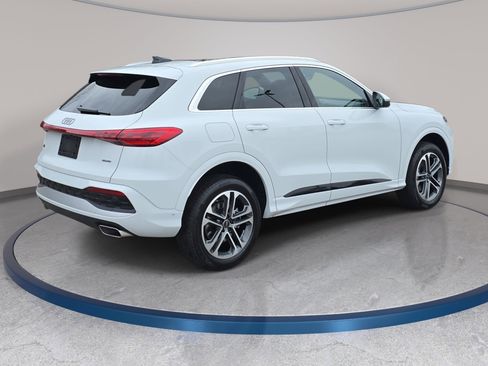 New 2025 Audi Q5 Premium image 5