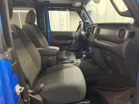 Used 2023 Jeep Wrangler Sport AWD/4WD image 16