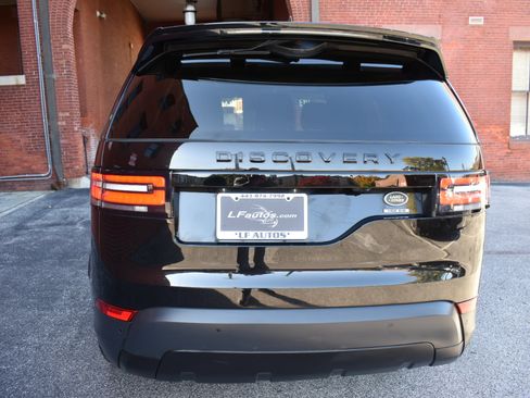 Used 2017 Land Rover Discovery HSE image 4