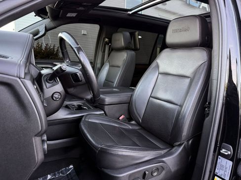 Used 2022 Chevrolet Suburban High Country AWD/4WD image 28