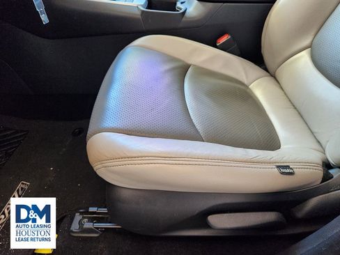 Used 2022 Toyota RAV4 LE image 31